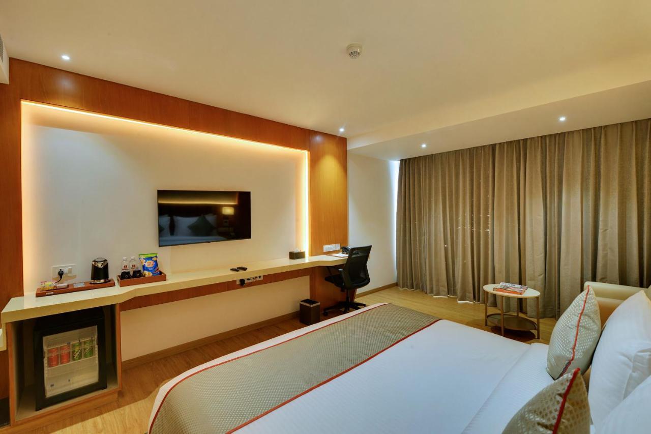 Clarion Hotel Bangalore Yesvantpur Buitenkant foto
