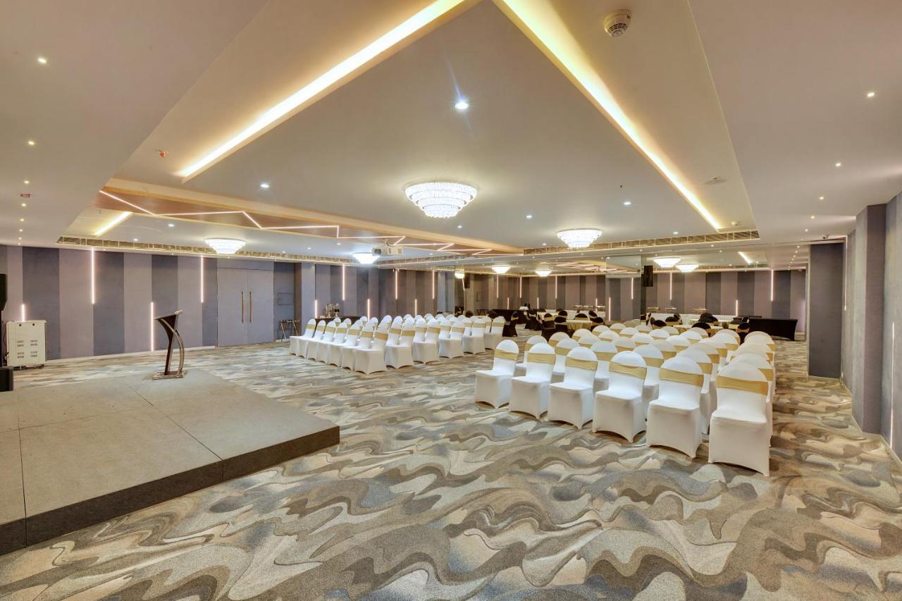 Clarion Hotel Bangalore Yesvantpur Buitenkant foto