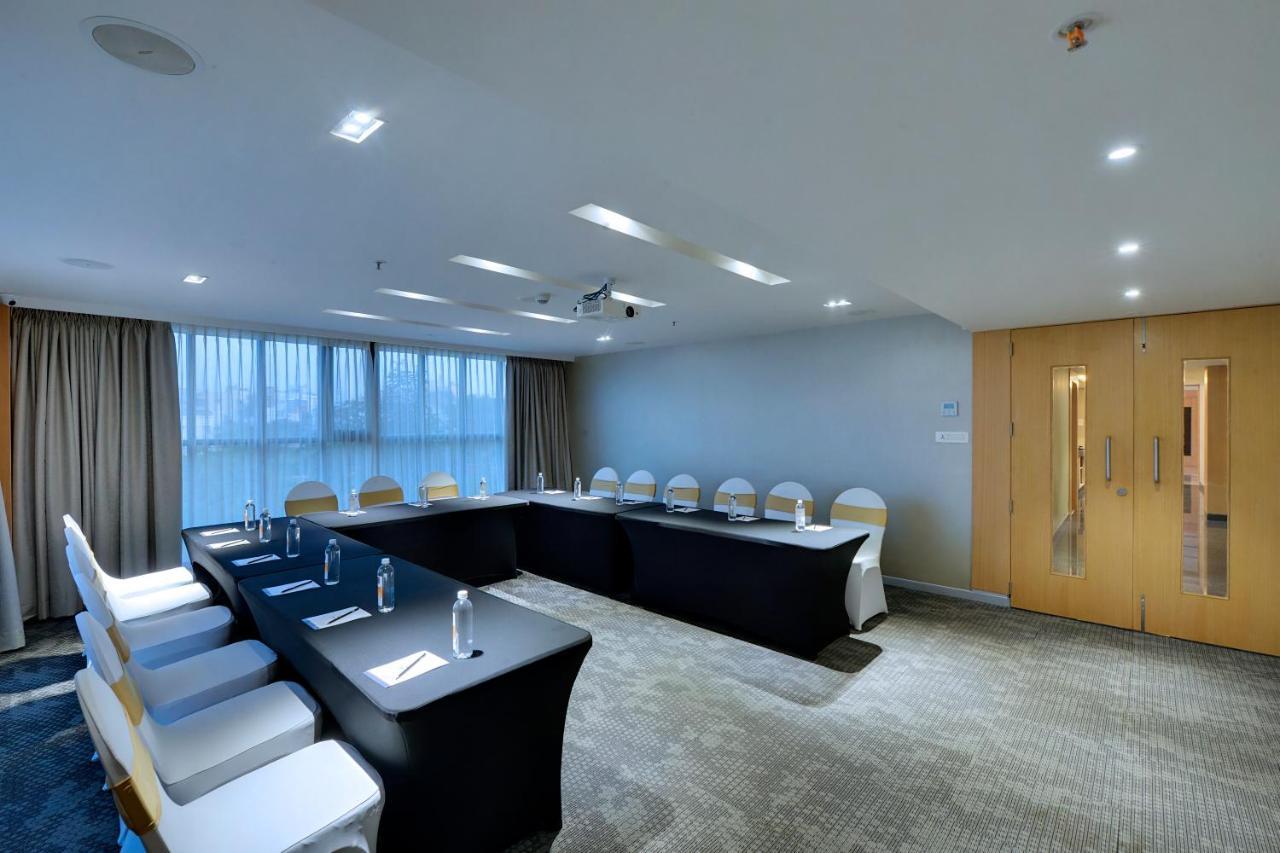Clarion Hotel Bangalore Yesvantpur Buitenkant foto