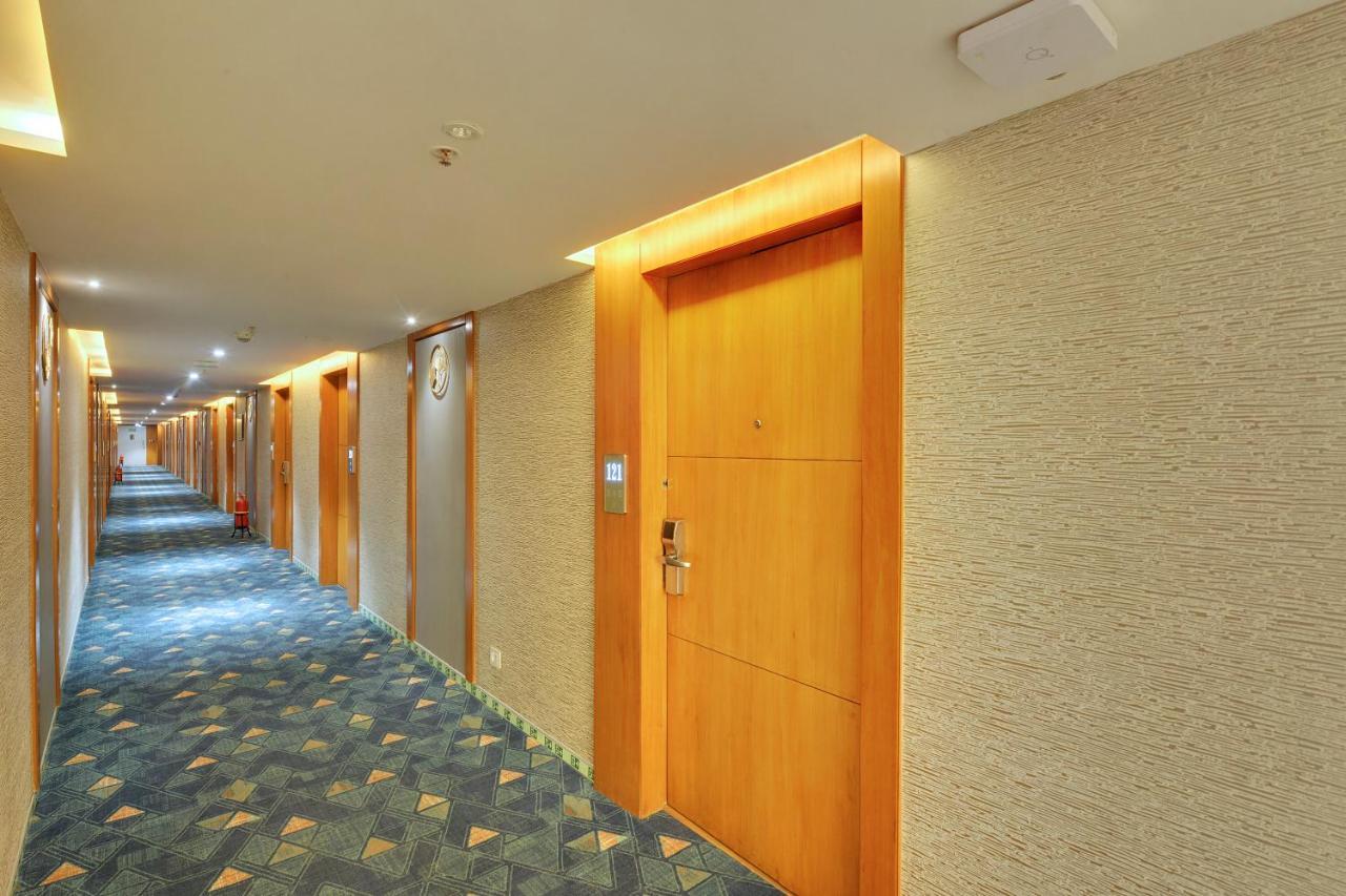 Clarion Hotel Bangalore Yesvantpur Buitenkant foto