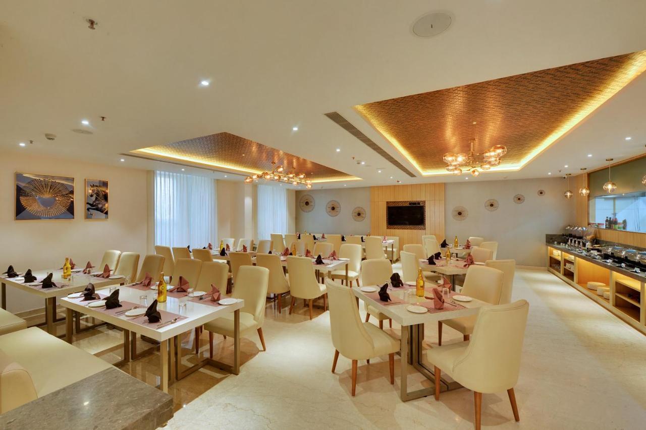Clarion Hotel Bangalore Yesvantpur Buitenkant foto