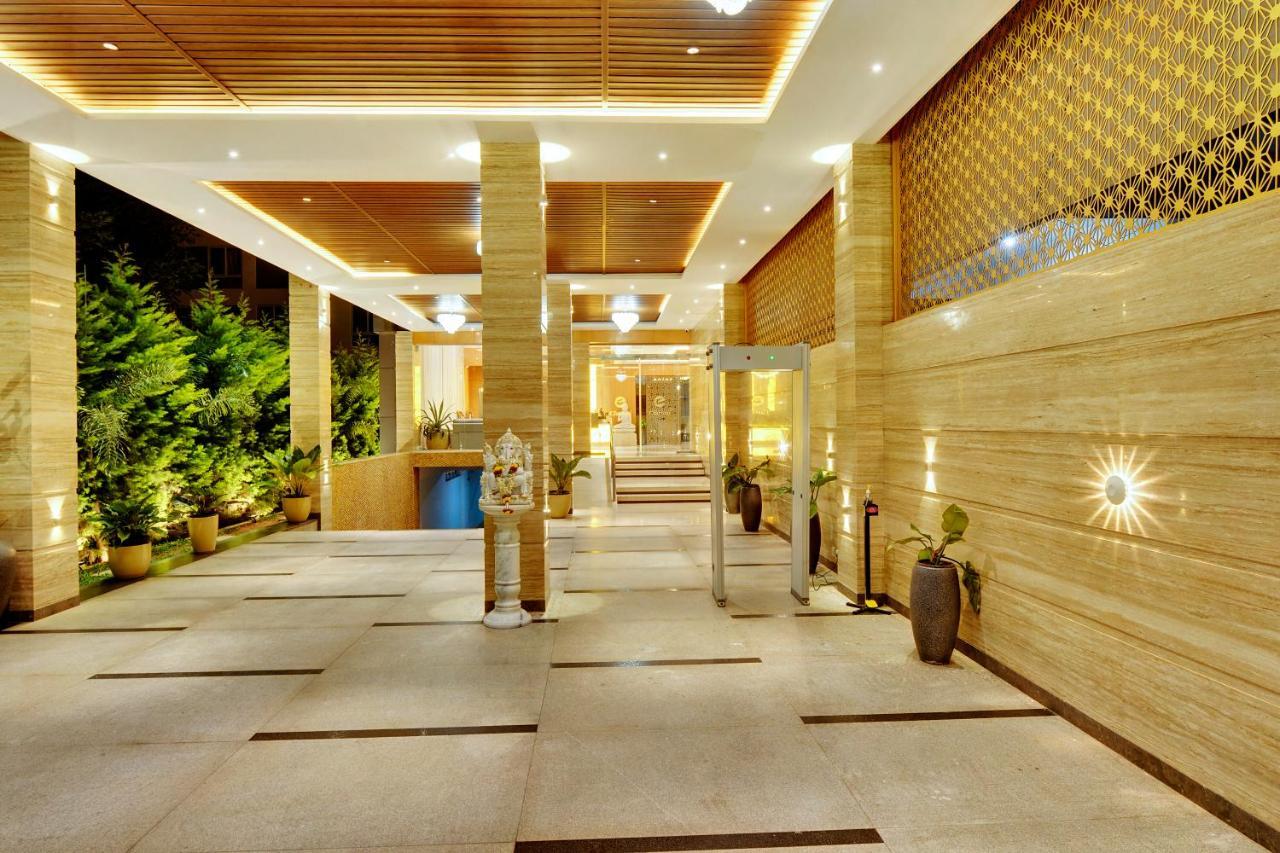 Clarion Hotel Bangalore Yesvantpur Buitenkant foto