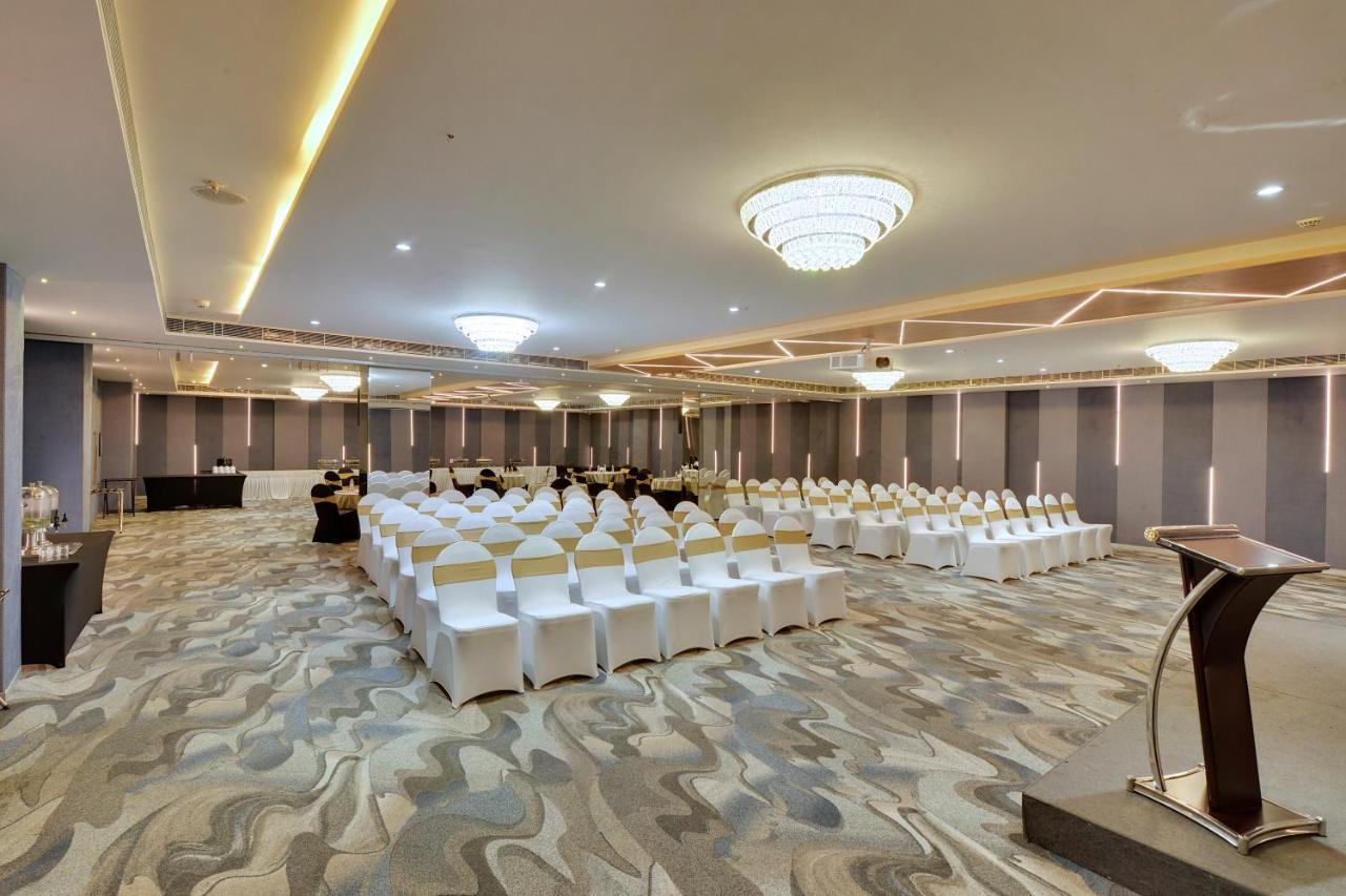 Clarion Hotel Bangalore Yesvantpur Buitenkant foto